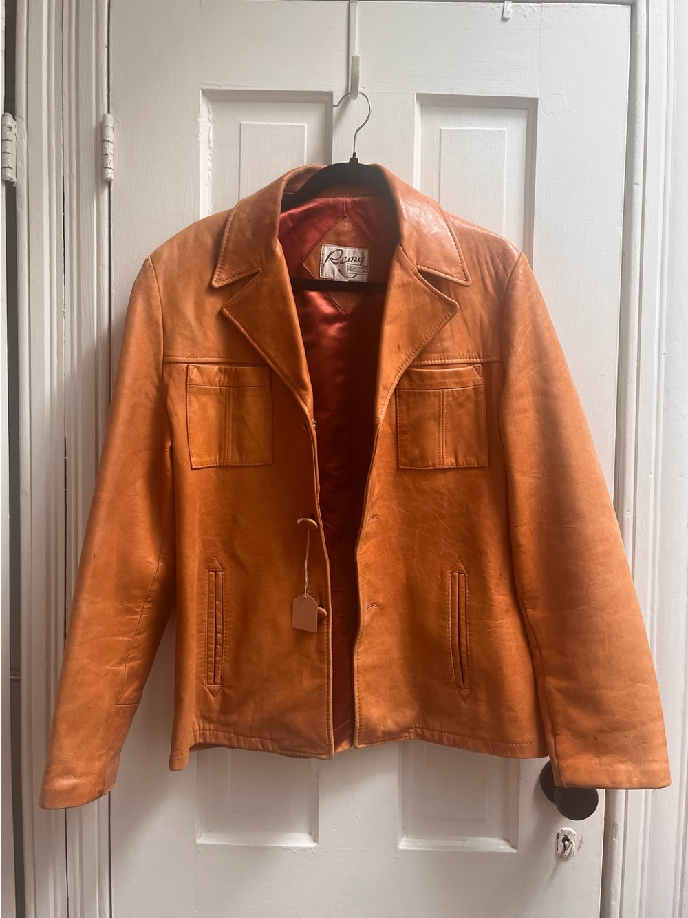 Remy vintage tan leather jacket with satin lining #leatherjacket